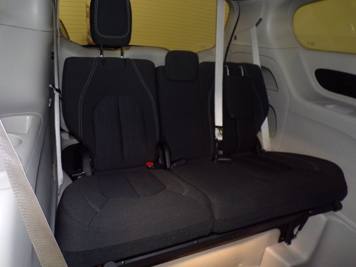 2023 CHRYSLER VOYAGER - Image 6