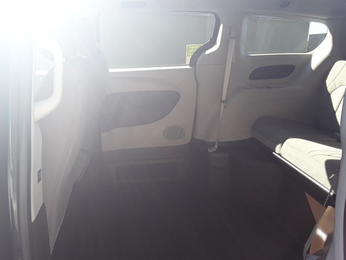 2017 CHRYSLER PACIFICA - Image 8