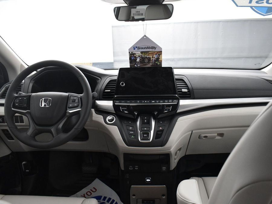 New 2025 Honda Odyssey EX-L - BraunAbility Side Entry Entry In Floor Automatic Ramp