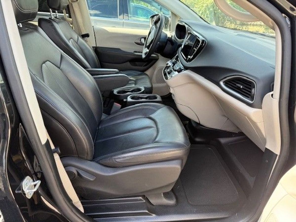 2023 CHRYSLER PACIFICA - Image 7