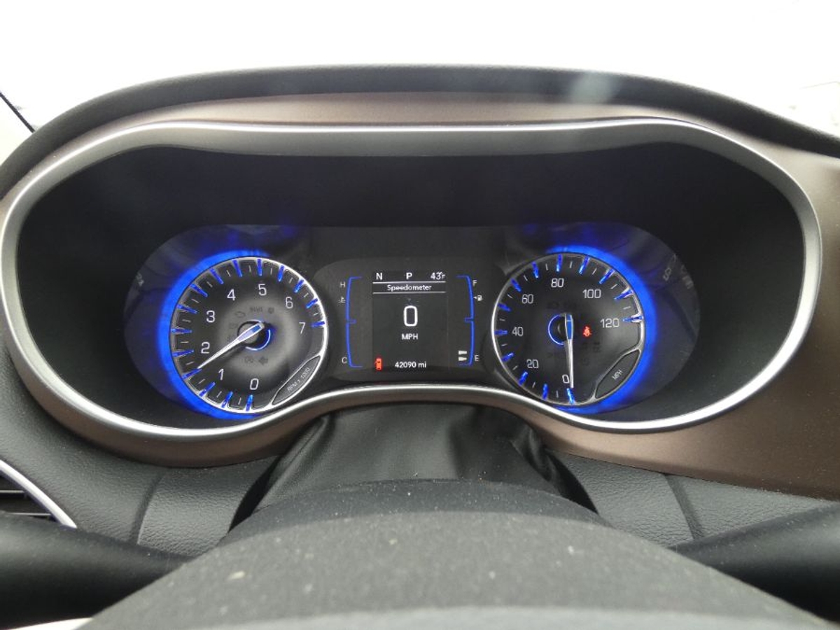 2022 CHRYSLER VOYAGER - Image 2