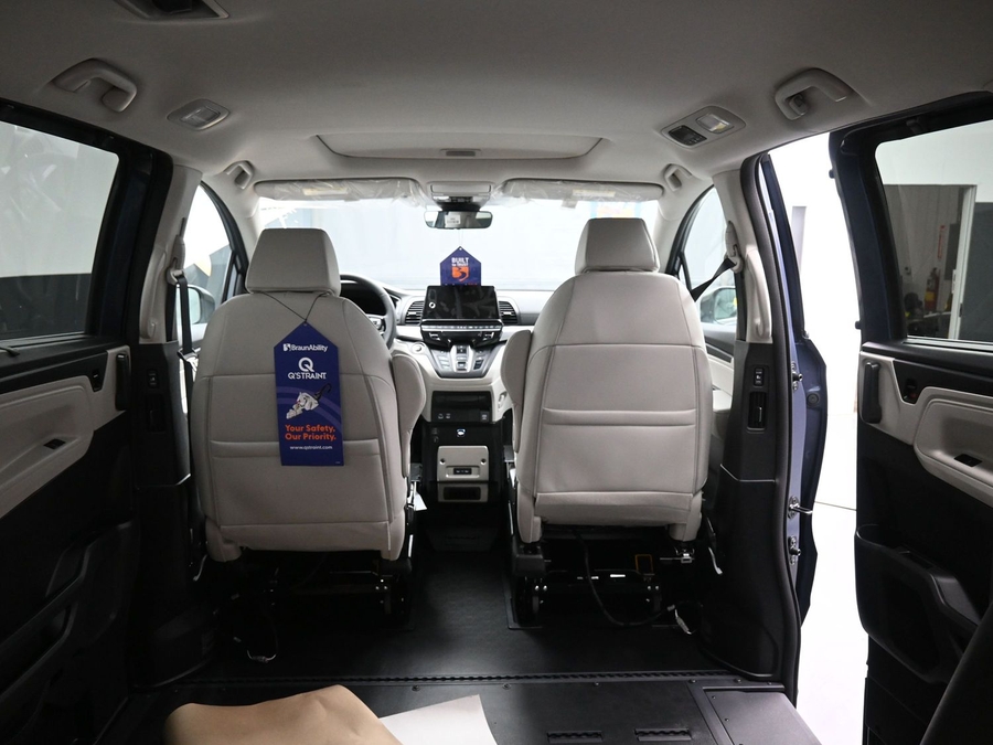 New 2026 Honda Odyssey EX-L - BraunAbility Side Entry Entry In Floor Automatic Ramp