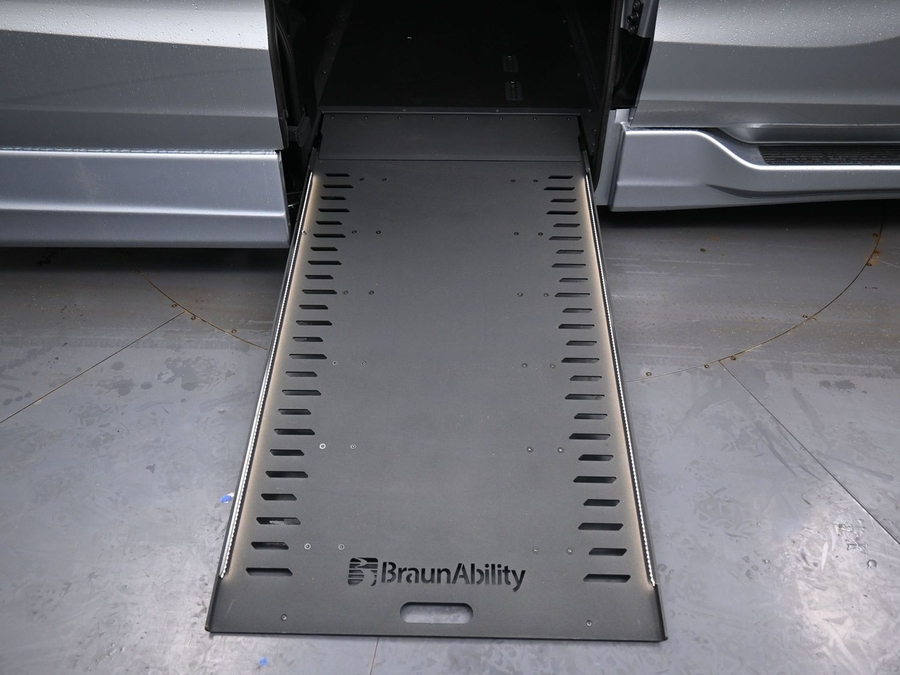 New 2026 Honda Odyssey EX-L - BraunAbility Side Entry Entry In Floor Automatic Ramp