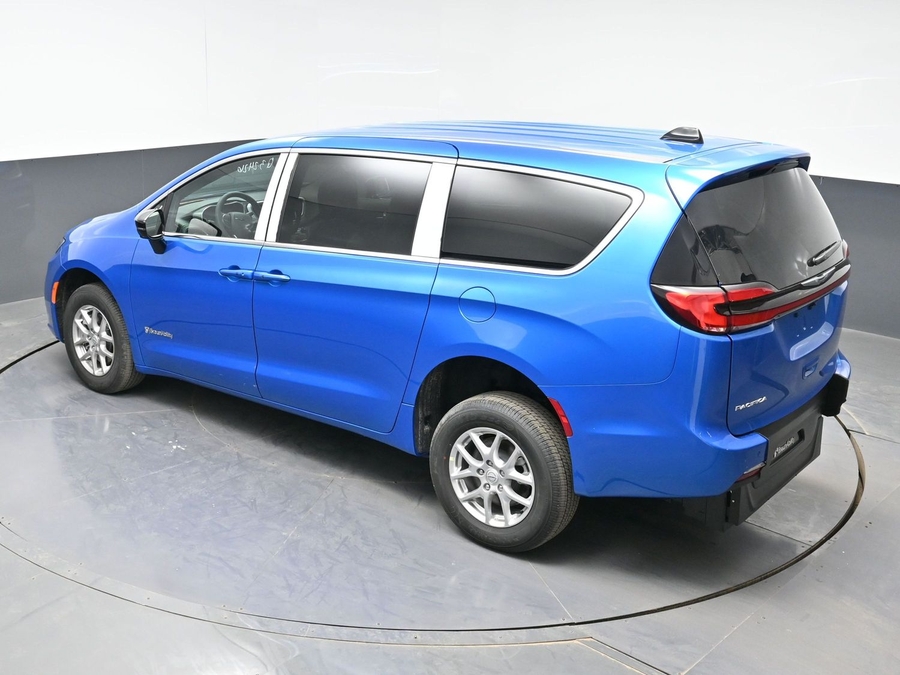 New 2026 Chrysler Pacifica Select Safety - BraunAbility Rear Entry Entry Fold Out Manual Ramp