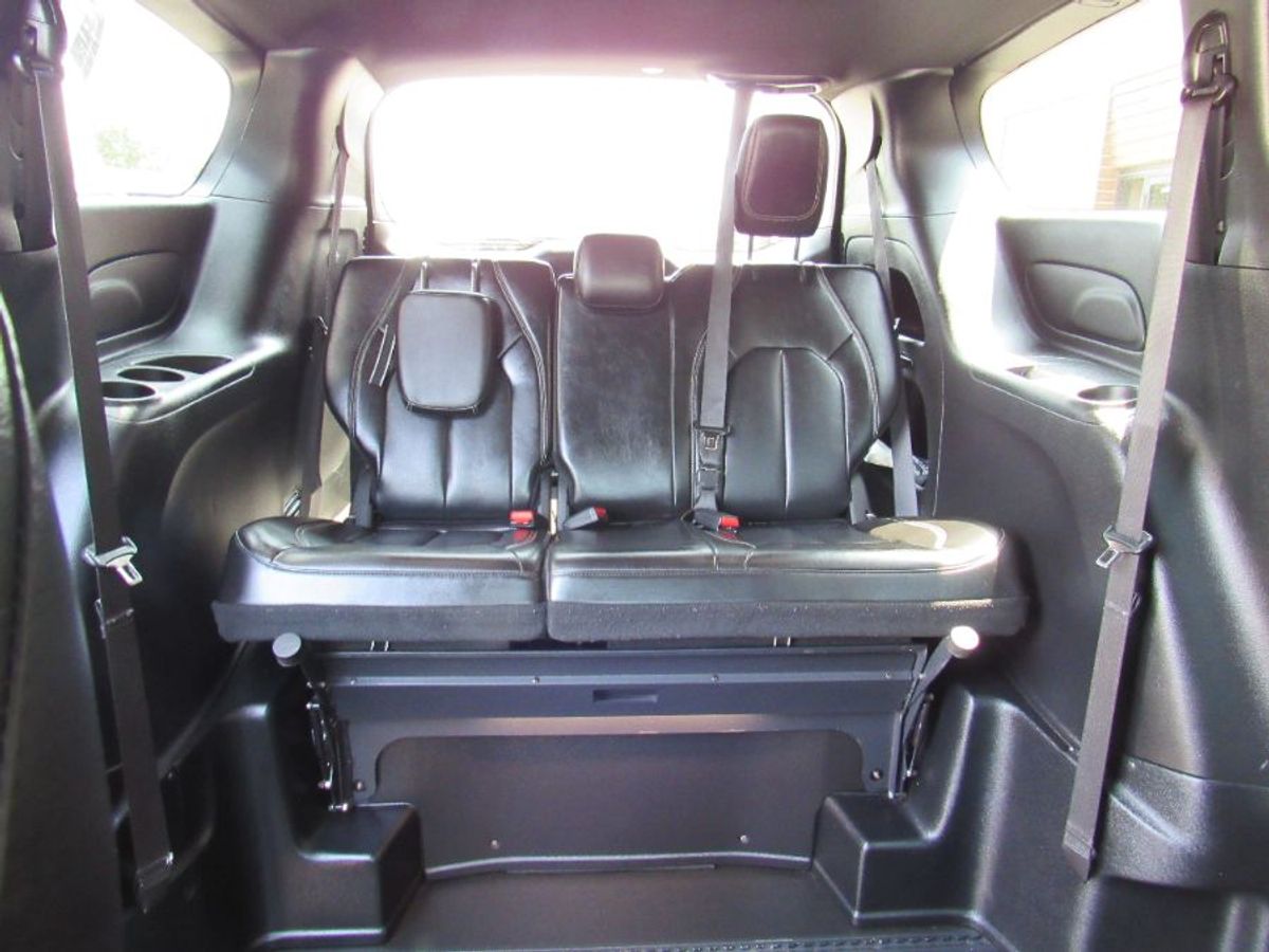 2023 CHRYSLER PACIFICA - Image 9