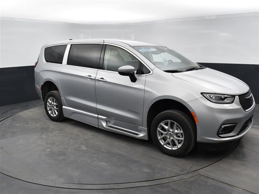 Used 2024 Chrysler Pacifica Touring L - BraunAbility Side Entry Entry In Floor Automatic Ramp