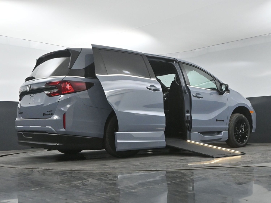 New 2026 Honda Odyssey Sport - BraunAbility Side Entry Entry In Floor Automatic Ramp