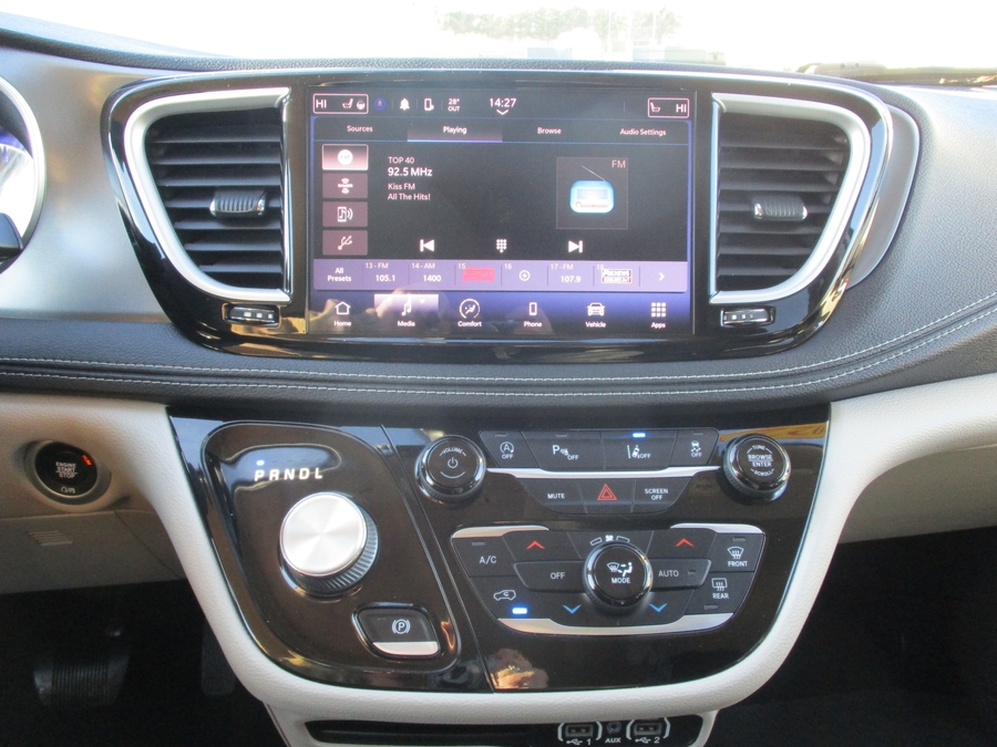 2022 CHRYSLER PACIFICA - Image 11