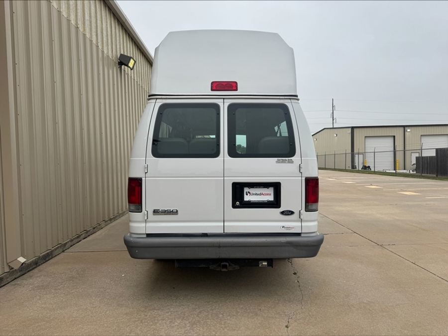 Used 2006 Ford E-Series E-350 SD - OTH Side Entry Lift Automatic Ramp