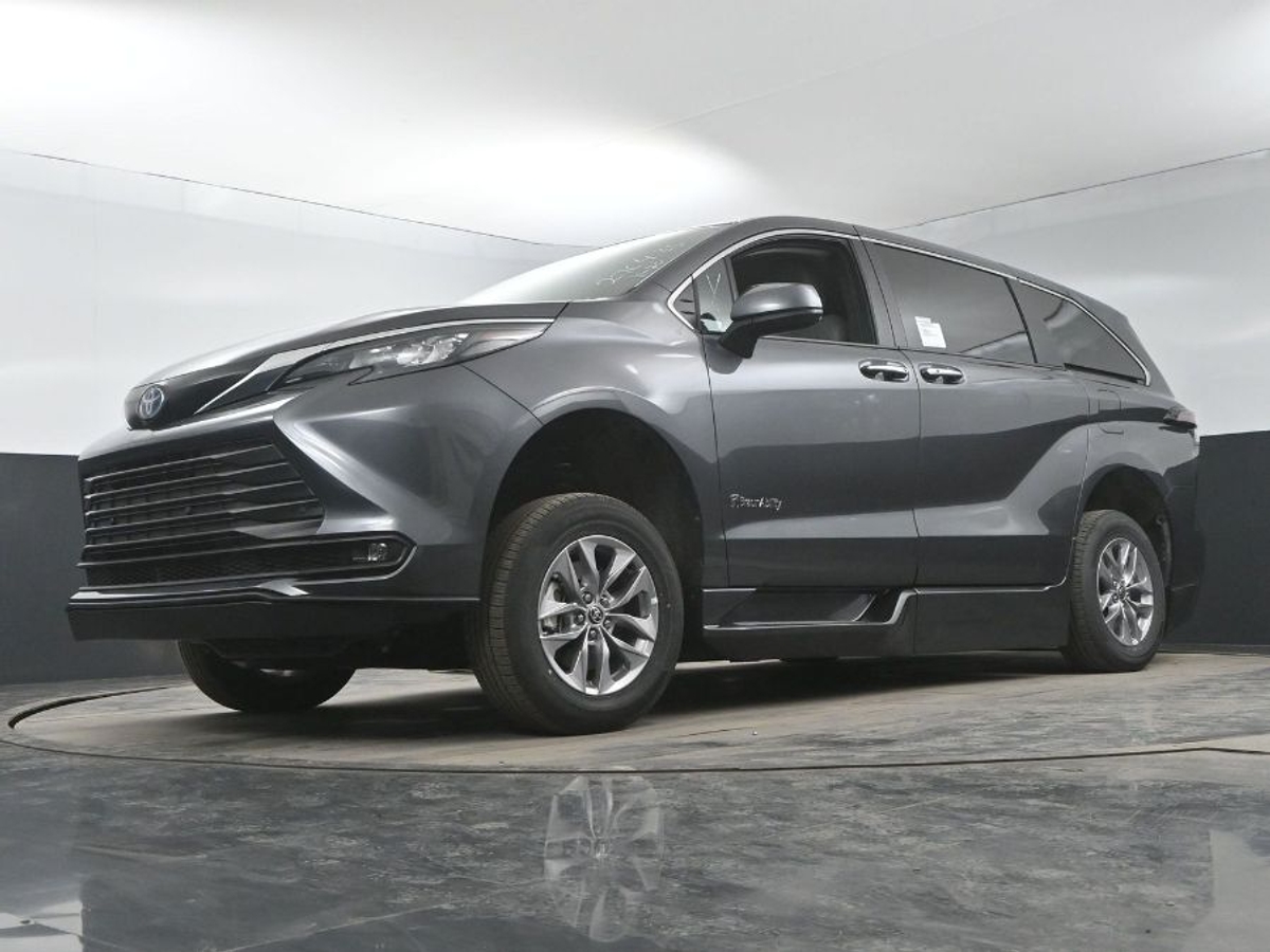 2025 TOYOTA SIENNA - Image 20