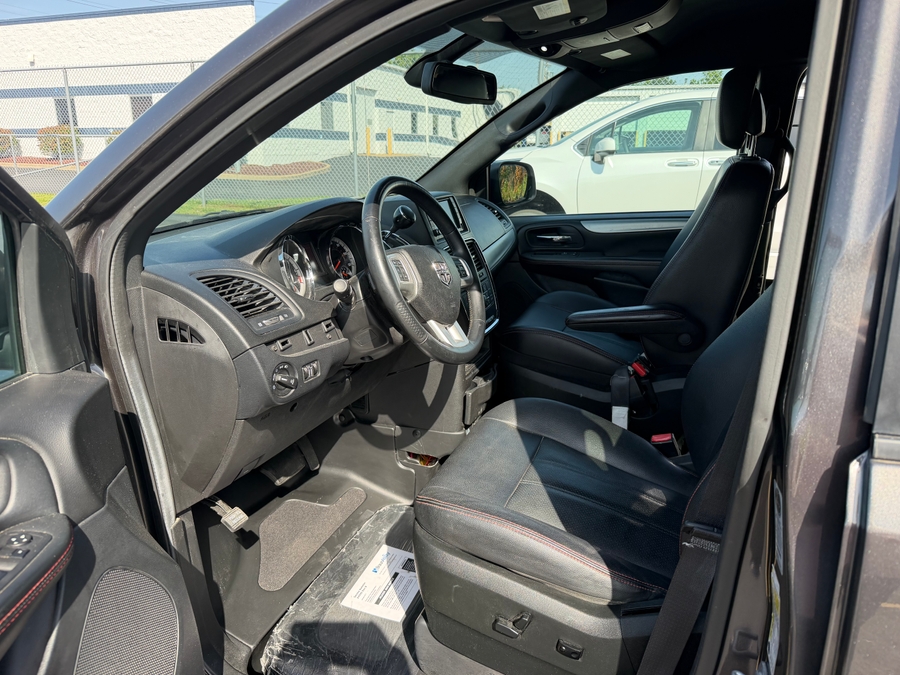 Used 2019 Dodge Grand Caravan GT - BraunAbility Side Entry In Floor Automatic Ramp