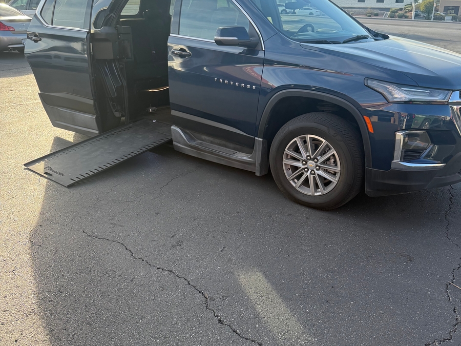 2022 Chevrolet Traverse 1LT's photo