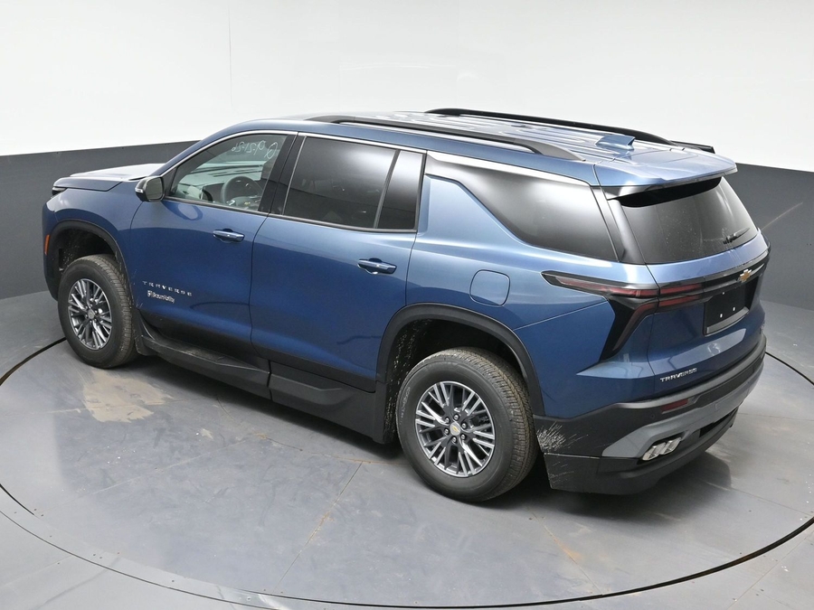 New 2026 Chevrolet Traverse 1LT - BraunAbility Side Entry In Floor Automatic Ramp
