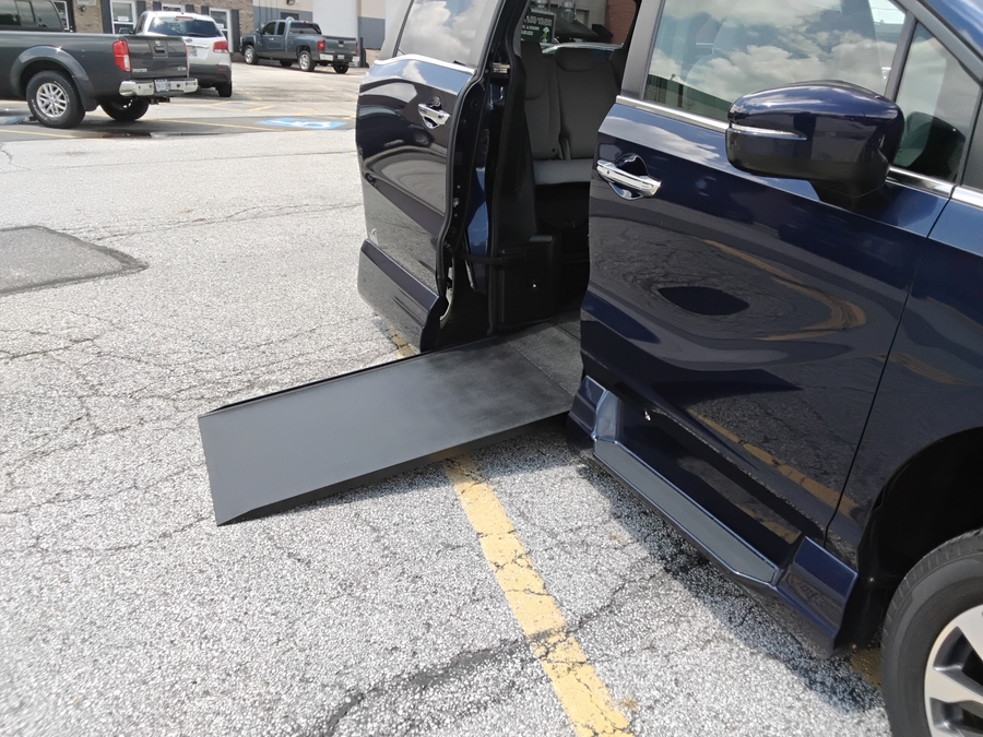 2021 Honda Odyssey EX-L - Photo 13