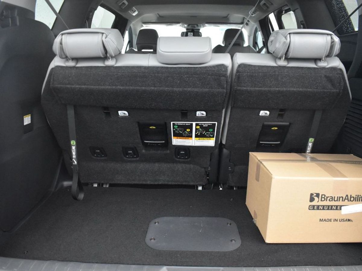 2025 TOYOTA SIENNA - Image 14