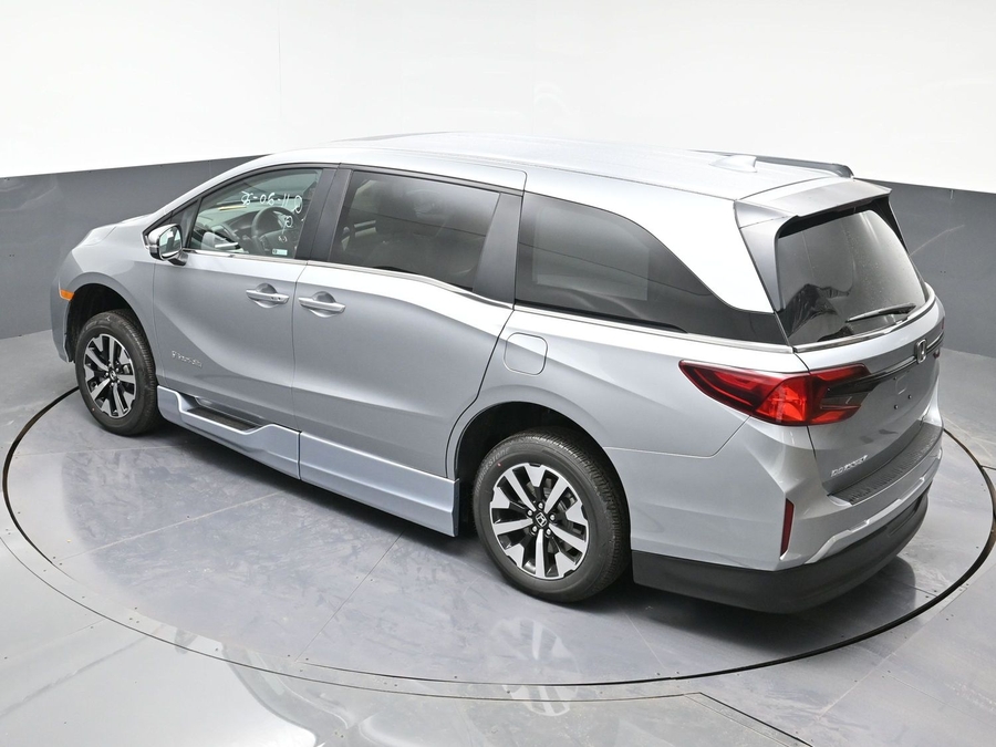 New 2026 Honda Odyssey EX-L - BraunAbility Side Entry Entry In Floor Automatic Ramp