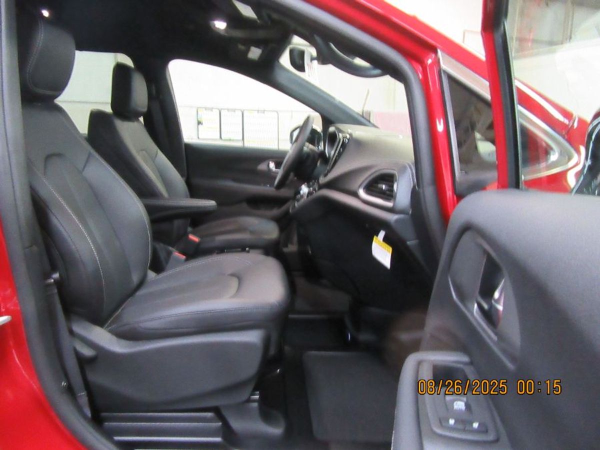 Red Chrysler Pacifica image number 16