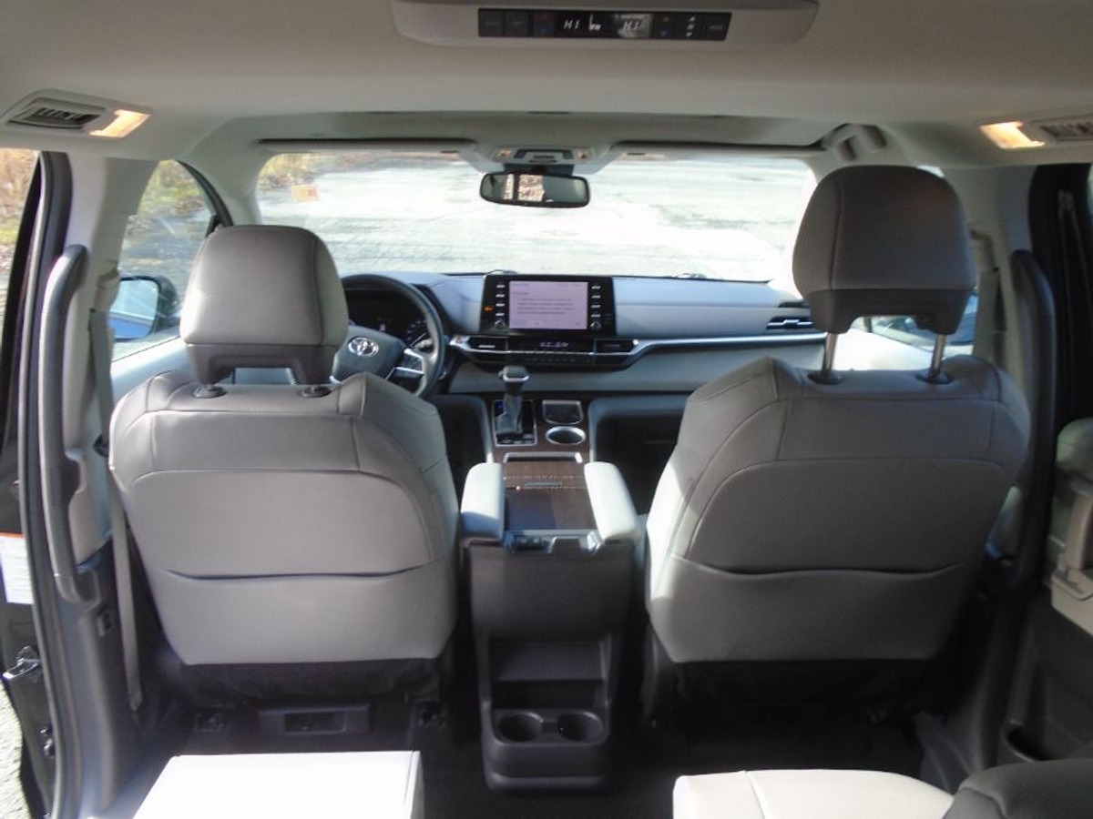 2024 TOYOTA SIENNA - Image 5