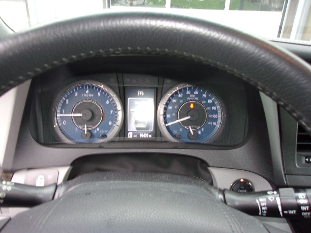 2017 Toyota Sienna XLE's photo