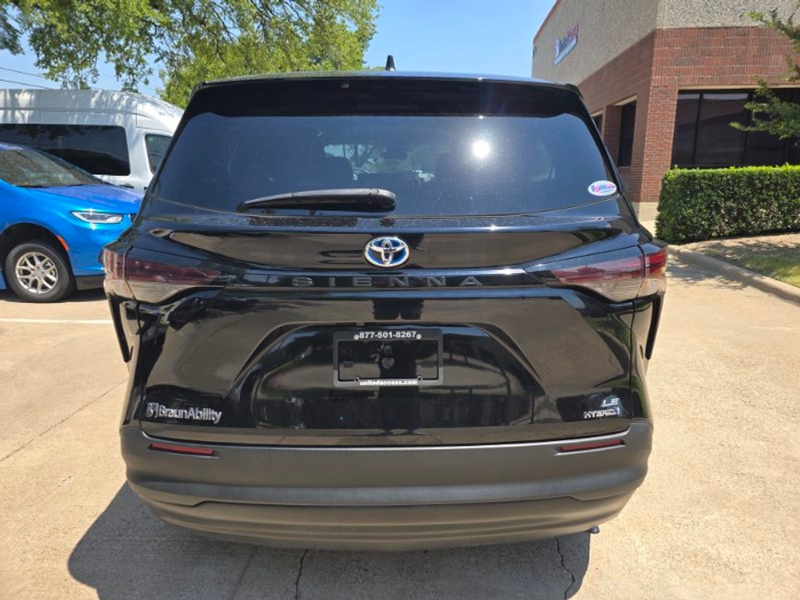 Used 2024 Toyota Sienna Hybrid LE Base - BraunAbility Side Entry Fold Out Automatic Ramp