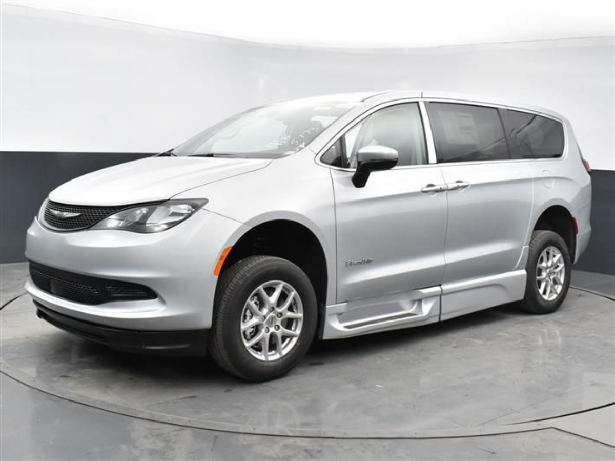 2023 CHRYSLER VOYAGER - Image 3