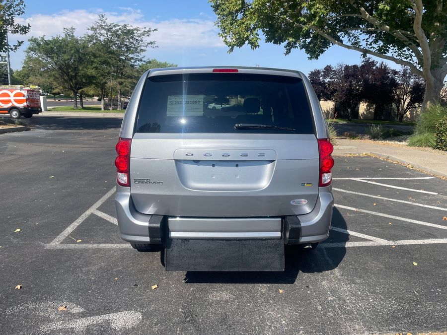 Used 2019 Dodge Grand Caravan SE - International Mobility Rear Entry Entry Fold Out Manual Ramp