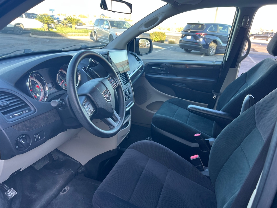 Used 2011 Dodge Grand Caravan Express -  Side Entry Entry Fold Out Manual Ramp