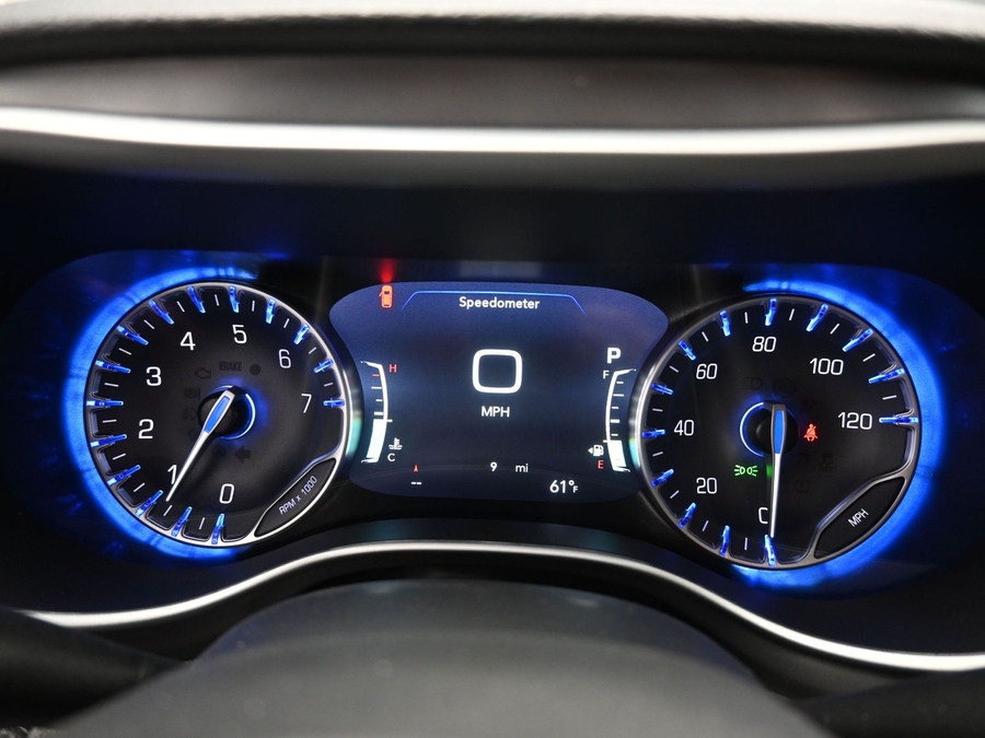 Blue Chrysler Pacifica image number 13