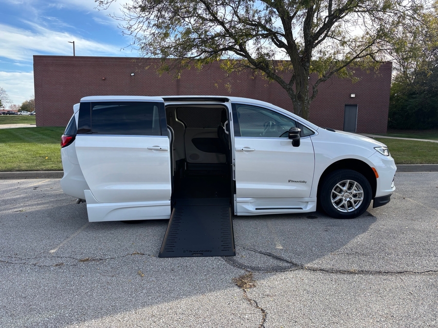 Used 2024 Chrysler Pacifica Touring L - BraunAbility Side Entry Entry In Floor Automatic Ramp
