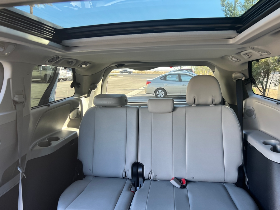 Used 2015 Toyota Sienna Limited - BraunAbility Side Entry Entry In Floor Automatic Ramp