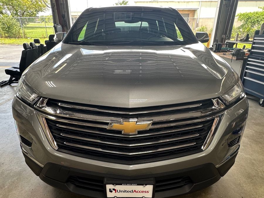 Used 2023 Chevrolet Traverse 1LT Cloth - BraunAbility Side Entry Entry In Floor Automatic Ramp