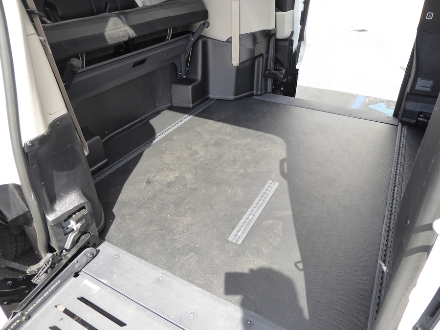 Used 2023 Chrysler Pacifica Touring L - BraunAbility Side Entry Fold Out Automatic Ramp