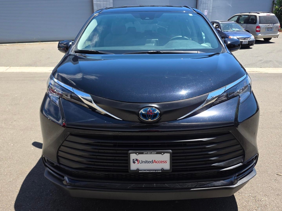 Used 2024 Toyota Sienna Hybrid LE - BraunAbility Side Entry Fold Out Automatic Ramp