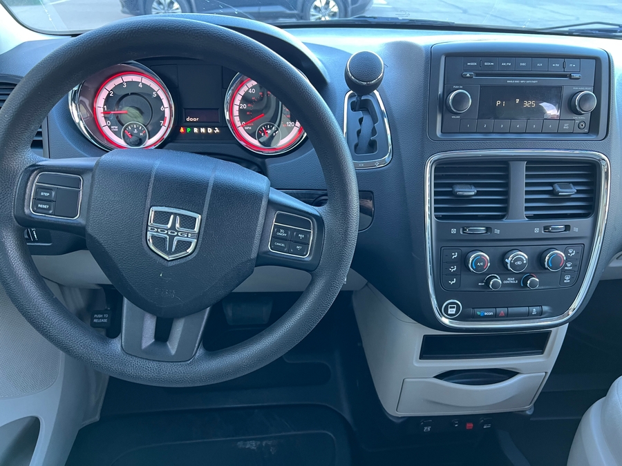 Used 2014 Dodge Grand Caravan SXT - BraunAbility Side Entry Entry Fold Out Automatic Ramp