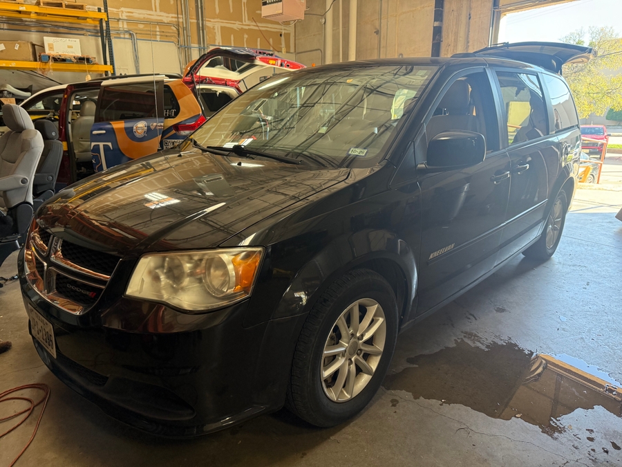 2014 Dodge Grand Caravan SXT's photo