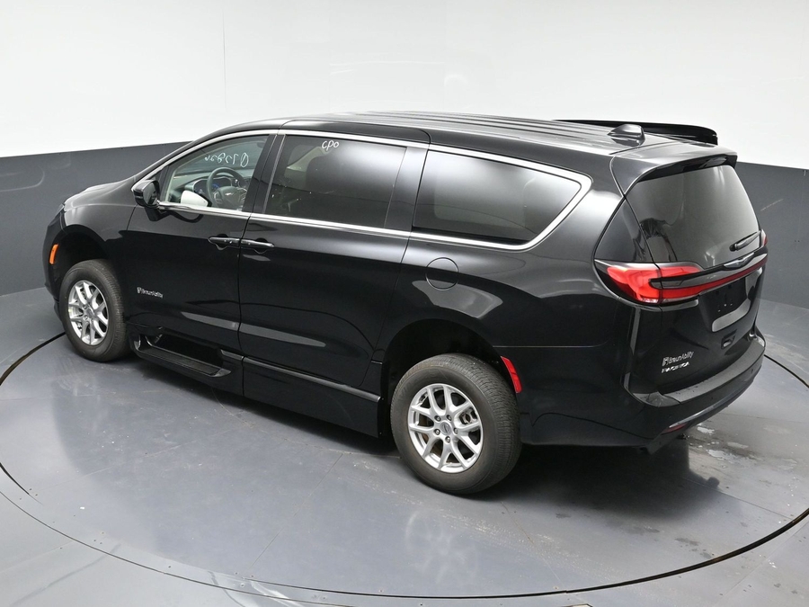 Used 2024 Chrysler Pacifica Touring L - BraunAbility Side Entry Fold Out Automatic Ramp