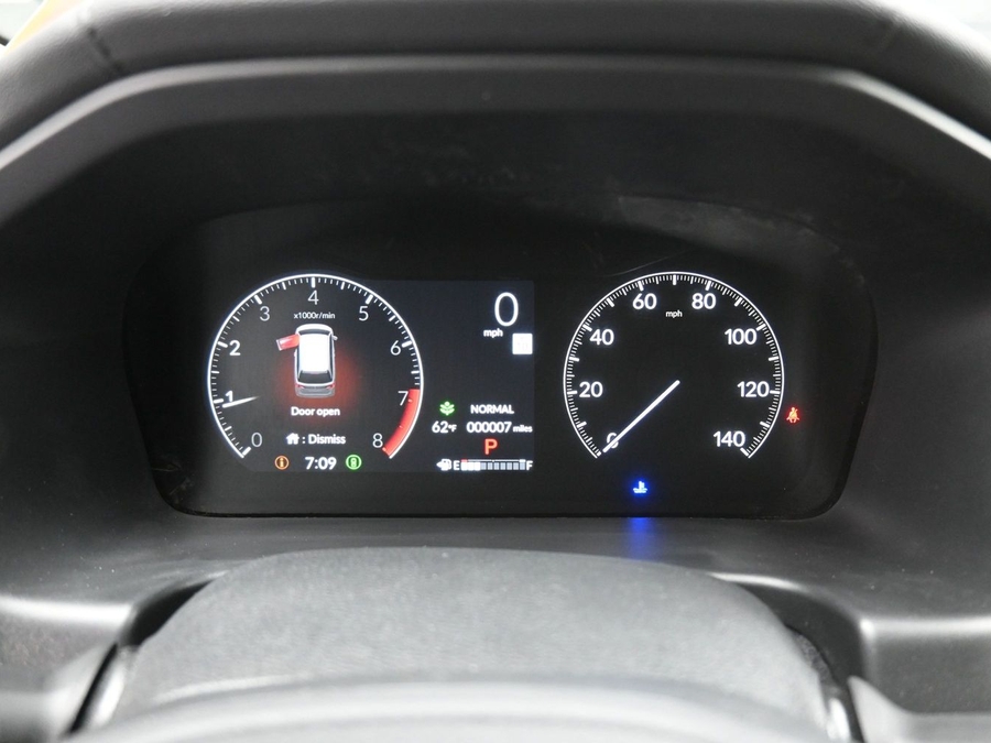 White Honda Odyssey image number 12