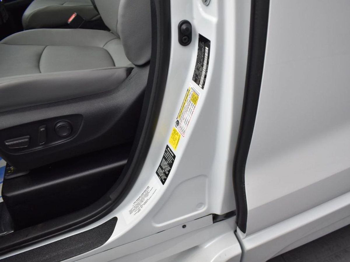 2025 TOYOTA SIENNA - Image 8