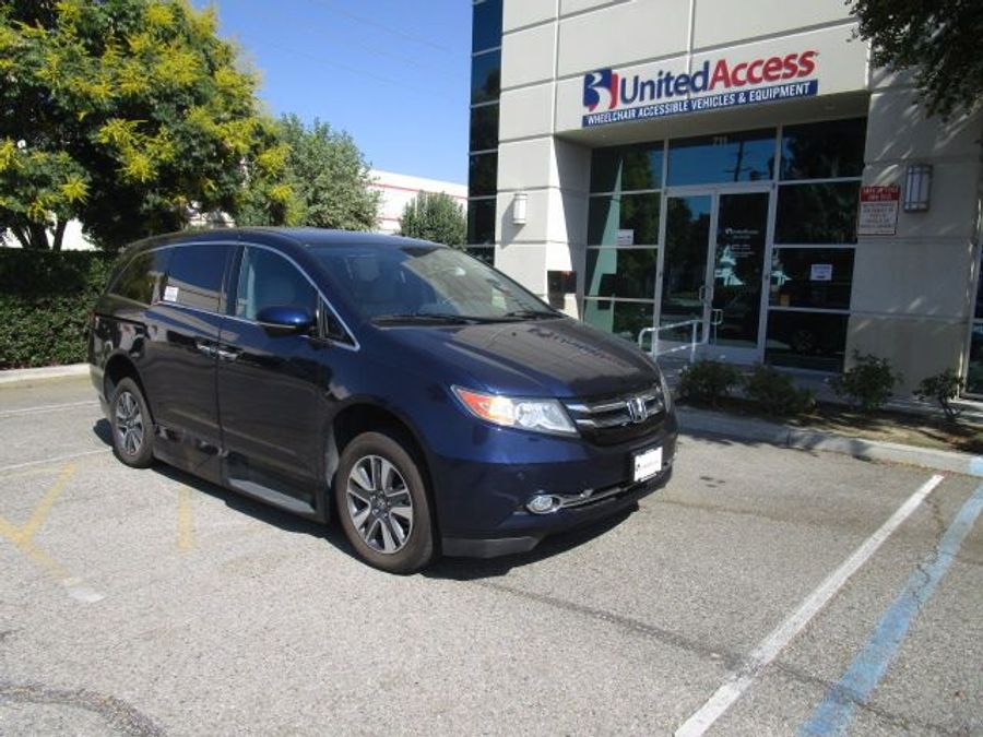 Used 2016 Honda Odyssey Touring - VMI Side Entry Entry In Floor Automatic Ramp