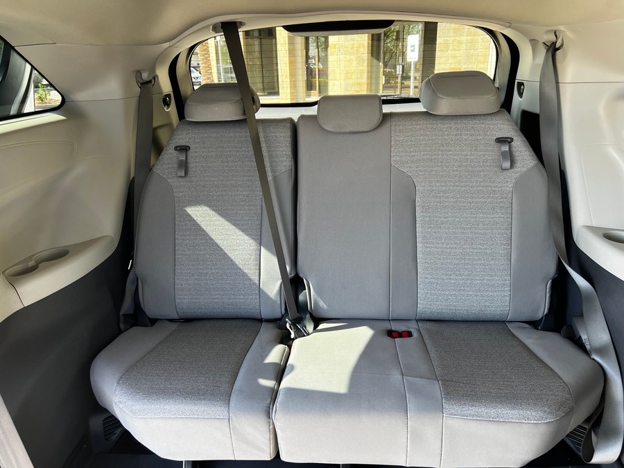 Used 2021 Toyota Sienna Hybrid LE - Vantage Mobility Commercial Side Entry Entry In Floor Manual Ramp