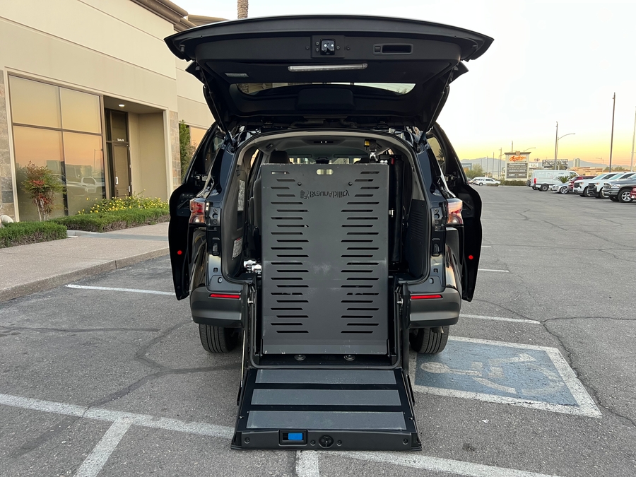 Used 2024 Toyota Sienna Hybrid LE - BraunAbility Rear Entry Entry Fold Out Manual Ramp