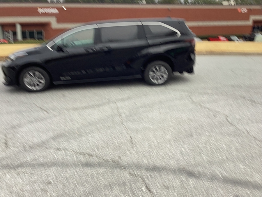 2025 TOYOTA SIENNA - Image 3