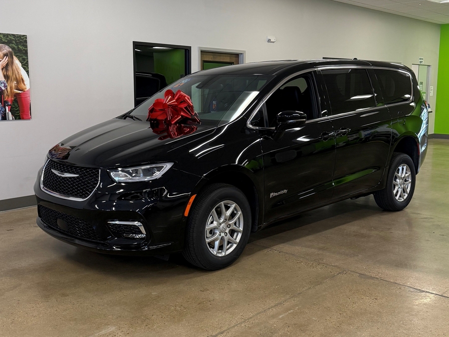 Número de imagen Chrysler Pacifica negro 9