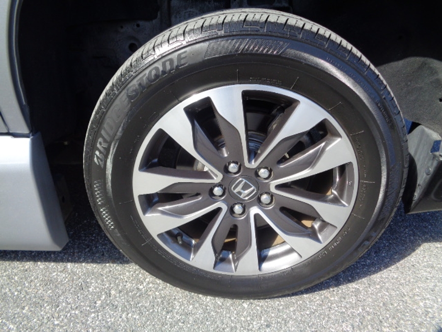 Used 2022 Honda Odyssey EX-L - VMI Side Entry Entry In Floor Automatic Ramp