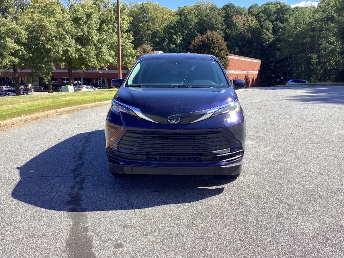 2022 TOYOTA SIENNA - Image 2