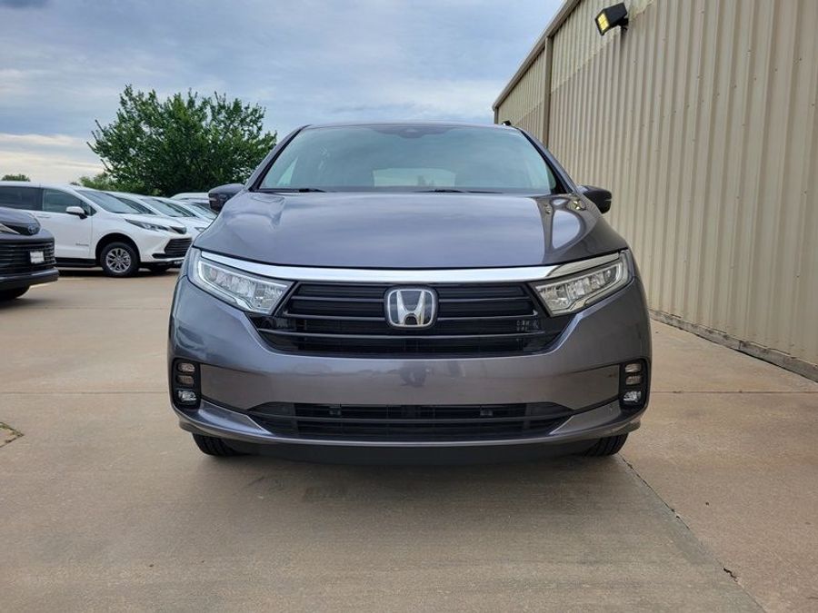 Used 2024 Honda Odyssey EX-L - BraunAbility Side Entry Entry In Floor Automatic Ramp