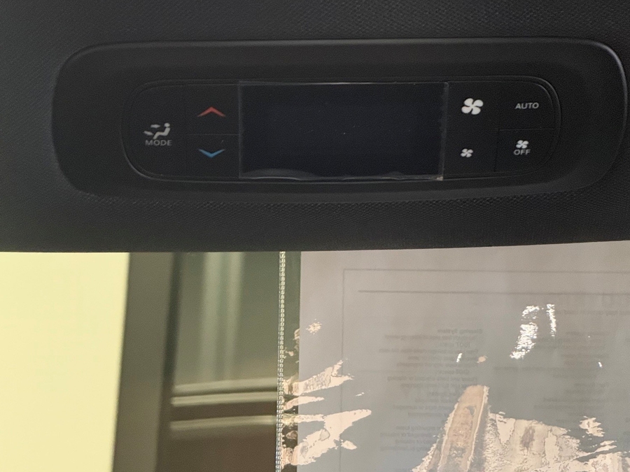 Número de imagen Chrysler Pacifica negro 26