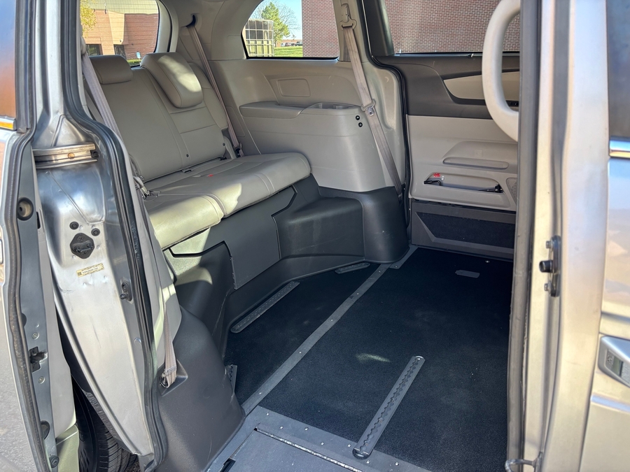 Used 2016 Honda Odyssey EX-L - VMI Side Entry Entry In Floor Automatic Ramp