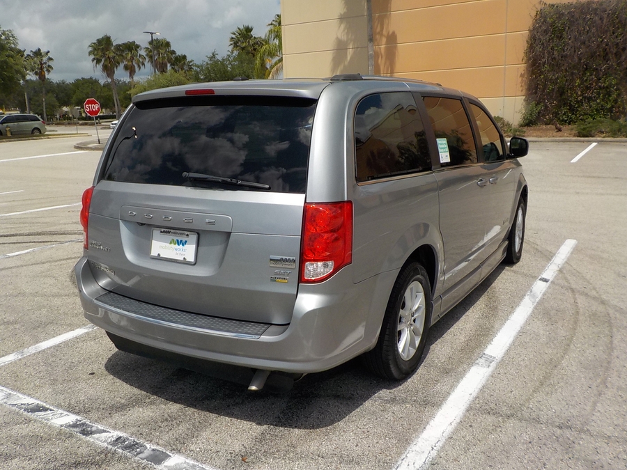 Silver Dodge Grand Caravan image number 6