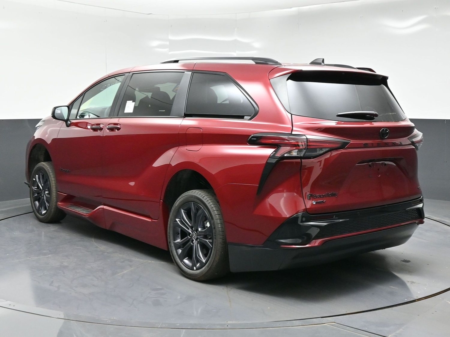 New 2026 Toyota Sienna Hybrid XSE Sport - BraunAbility Side Entry In Floor Automatic Ramp